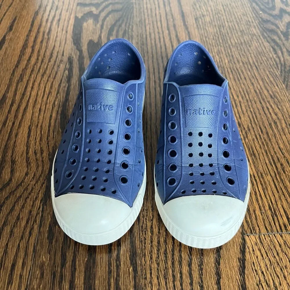 Native Jefferson Slip-on Sneakers (C11)